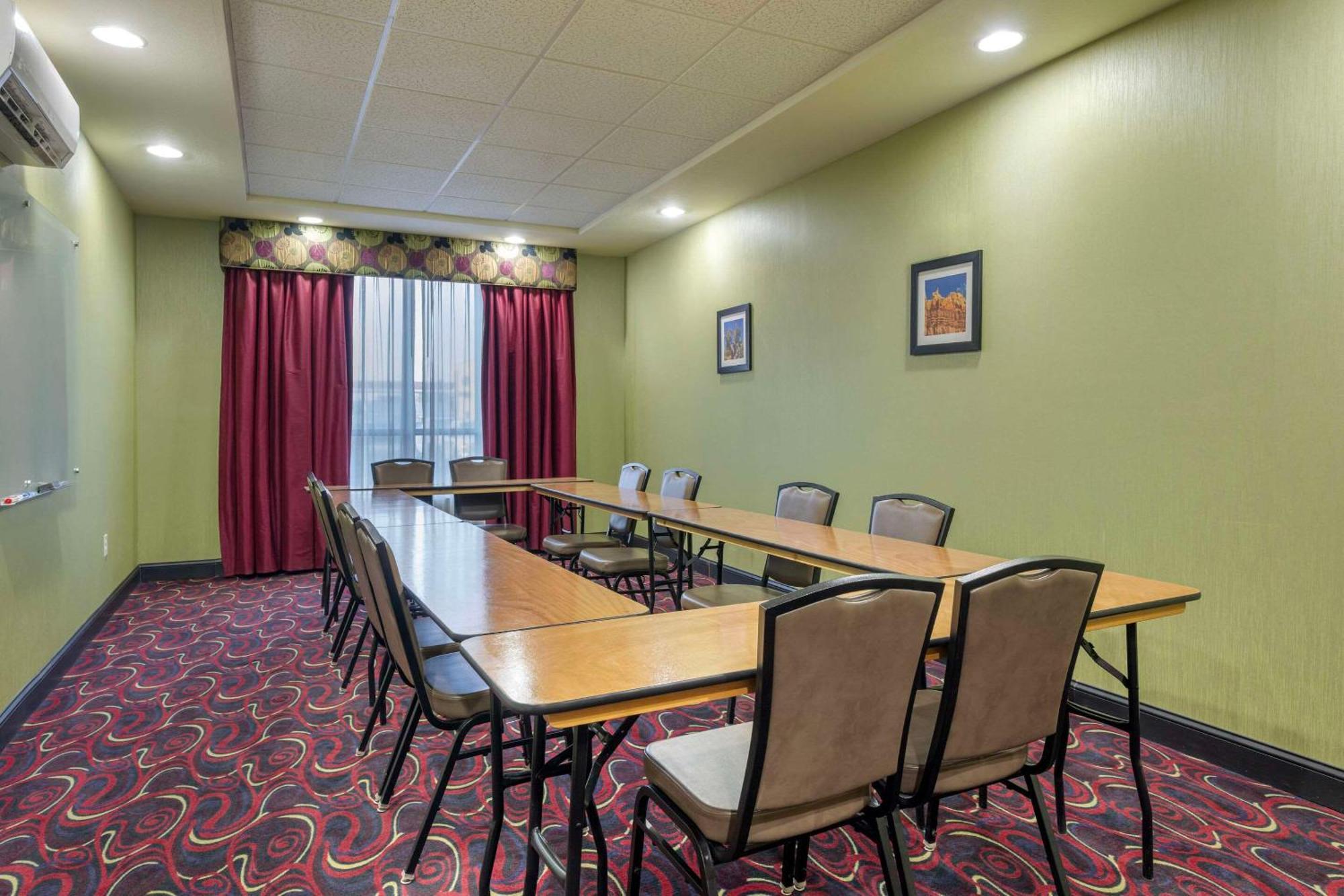 Comfort Inn & Suites Artesia Exteriér fotografie